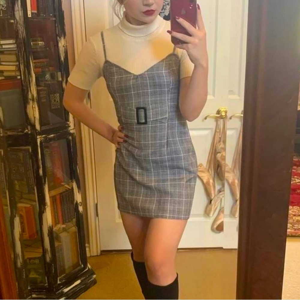 Kendall and Kylie dress